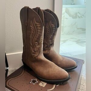 MEN’S Canyon Trails Western Cowboy Boots. Size 10